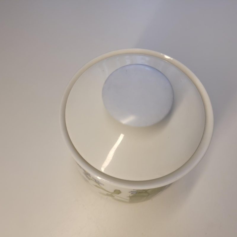 Snygg blommig sockerskål med lock