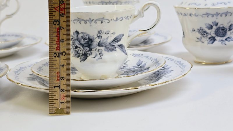 Royal Tuscan Wedgwood-kaffeservis i finaste benporslin – komplett och elegant