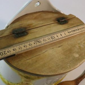 Äldre mjölskäppa Gustavsberg. Längd 19,5 cm. Höjd 11 cm (inkl. lock).