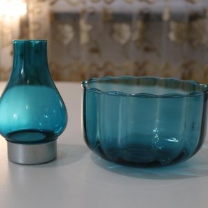 Skål och lykta i blått glas, Älghults glasbruk