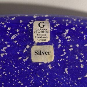 Vacker blå skål från Gränna Glasbruk med silverdetaljer