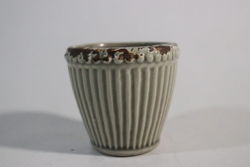 Charmig vintagekruka i keramik – ca 6,5 cm hög