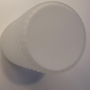 Vit avlång vas spiral dekor