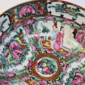 Antik kinesisk skål i Rose Canton-stil – Handmålat mästerverk, troligen 1800-tal