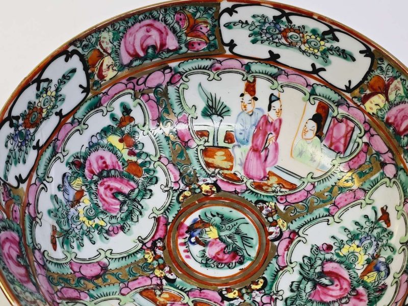 Antik kinesisk skål i Rose Canton-stil – Handmålat mästerverk, troligen 1800-tal