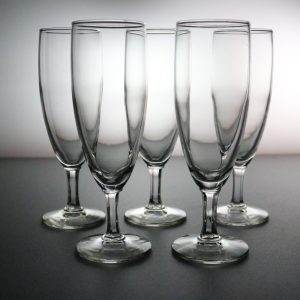 5st Eleganta Champagneglas – Tidlös Design i Kristallklart Glas
