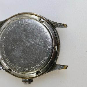 Klassisk Bifora armbandsklocka – Tidlös design och retro charm