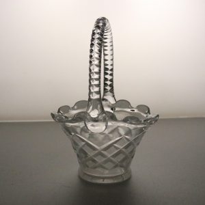 Unik Glasskål i Korgdesign – Observera Kalkbeläggning!