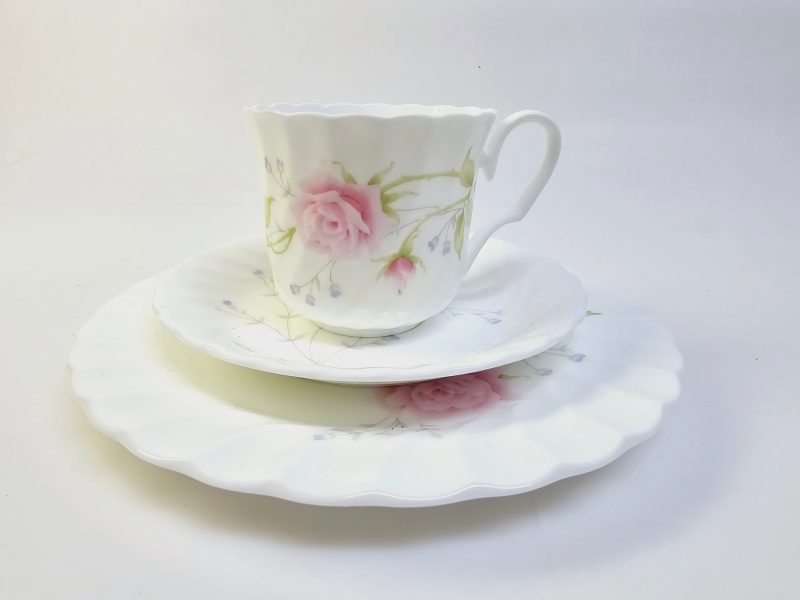 Rosa Florantes tekopp med fat från Yamaka Japan