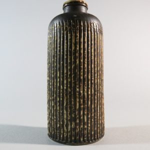 VAS, glaserad lergods, ej signerad - 18cm