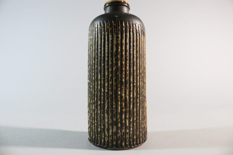 VAS, glaserad lergods, ej signerad - 18cm