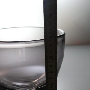 Vacker Skål, färgat glas