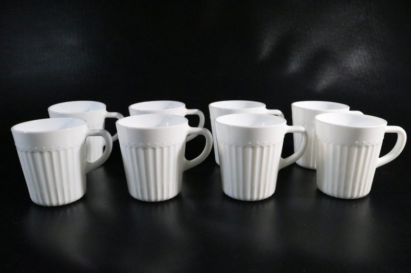 Muggar/koppar för kaffe/te, vit opalglas / Mjölkglas