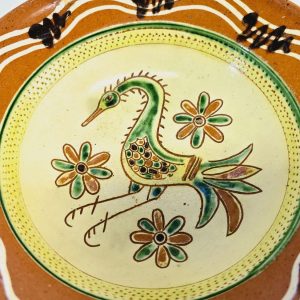 Lergodsfat från Svensk Lerkonst – Handmålat med Fågelmotiv, Ø 26 cm