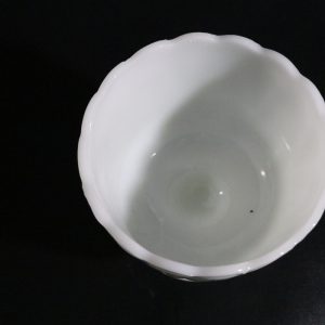Skål i Vit Opalinglas – Klassisk Elegans, 14,5 cm
