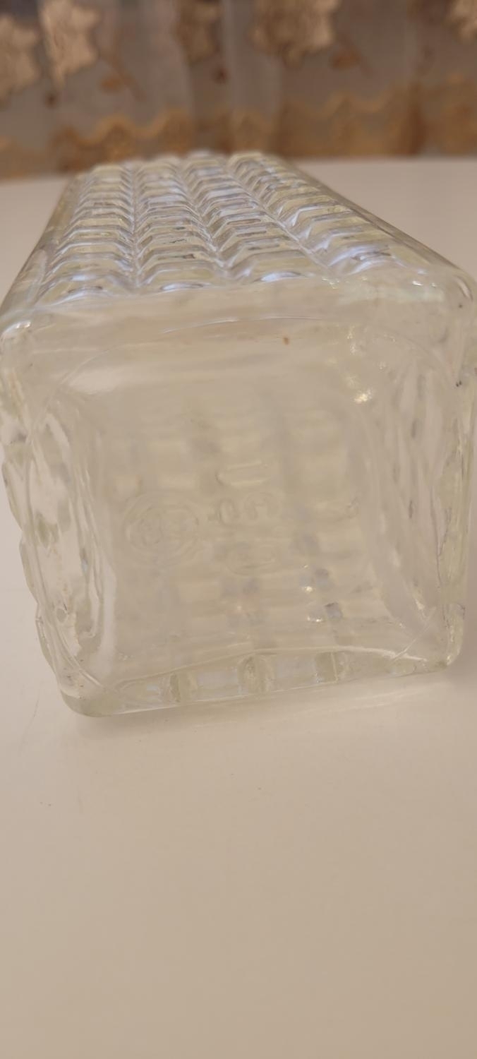 Glaskaraff med lock