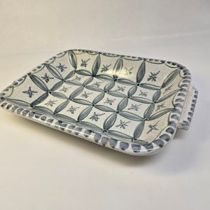 Elegant Serveringsfat från Laholm Keramik - Handgjord Skandinavisk Design