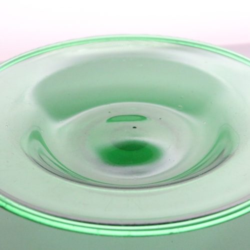 Elegant grön glasskål – Vintage charm i stilren design