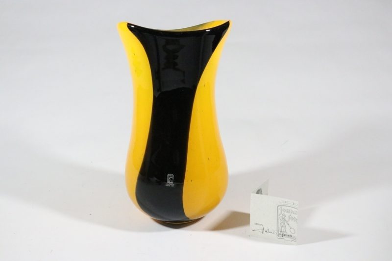 HELEN TAPPER. VAS i glas, Johansfors, signerad - 25cm