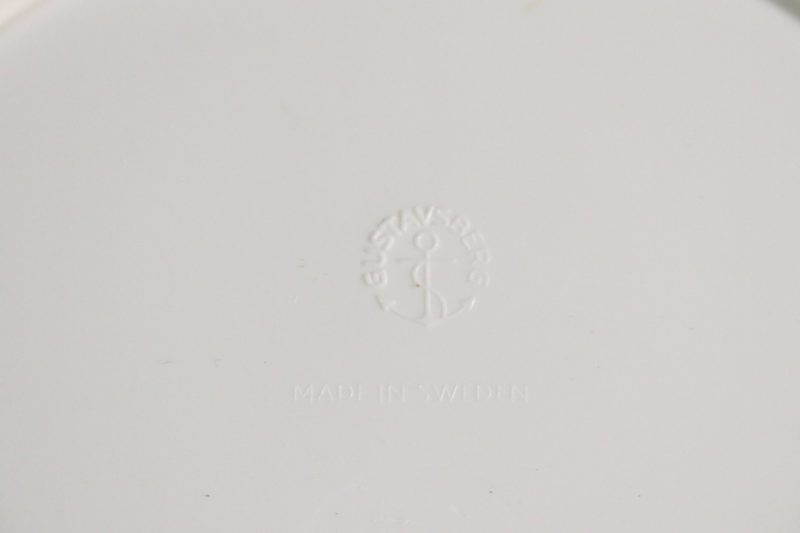 Set med 6 Gustavsberg-tallrikar i plast – Praktisk Svensk Design
