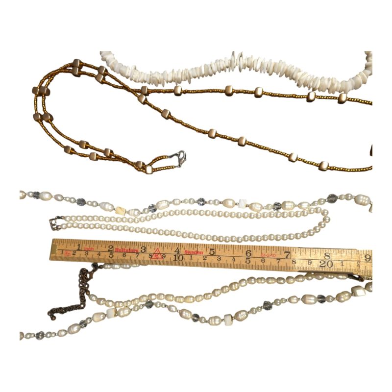 Charmigt set med 7 halsband – Unik mix av stilar och material