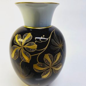 Elegant vas från Johann Haviland, Bavaria – Svart med gyllene blommor