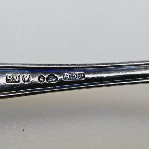 Elegant silversked med klassisk design – Perfekt för samlare och silverälskare
