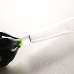 VAS, Åseda Glasbruk, Distinkt Grön Bas - Ett Konstverk för Ditt Hem