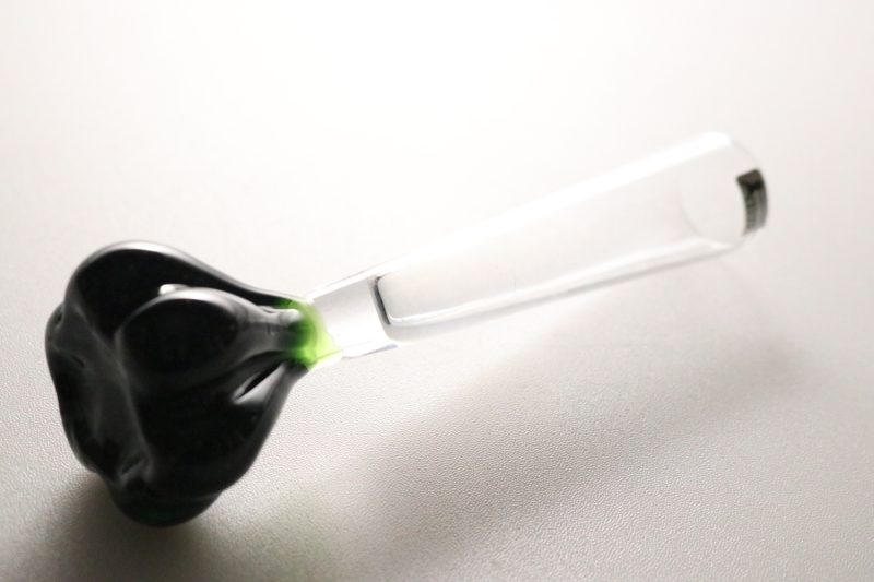 VAS, Åseda Glasbruk, Distinkt Grön Bas - Ett Konstverk för Ditt Hem