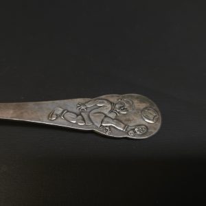 Vintage Barnbestick i nysilver med unikt fotbollsmotiv