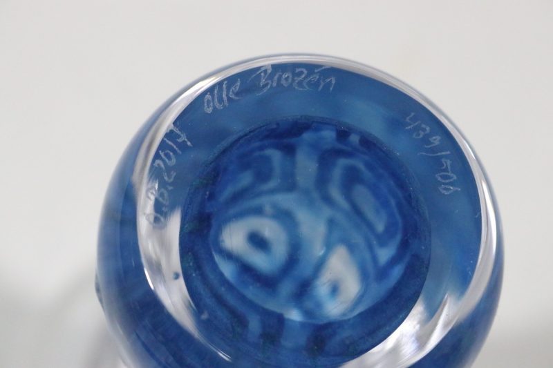 Orranäs glasbruk Olle Brozen, Brozén, ljusstake 16 cm hög. SIGNERAD