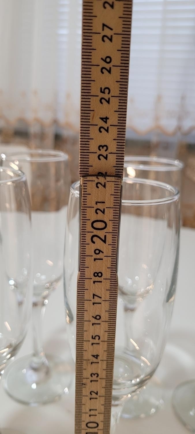 6st Champagneglas H=21,5cm D= 4,5cm
