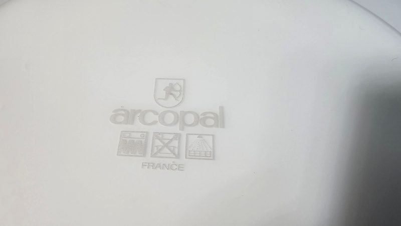 Till Salu: Sex Vita Opalinglas / Mjölkglas från Arcoroc Arcopal France