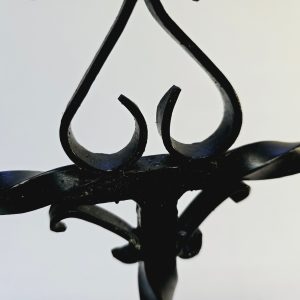Handsmidd Ljusstake i Järn – 36 cm Hög