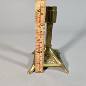 LJUSSTAKE, mässing, Lejonhuvud på foten, 13cm hög