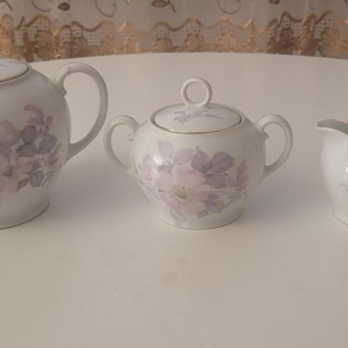 Servisdelar, Kanna, sockerskål och gräddkanna, "Victoria" Czechoslovakia