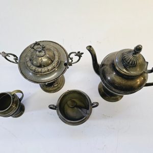 Elegant Set i Nysilver – Kaffekanna, Sockerskål, Gräddkanna & Skål med Lock