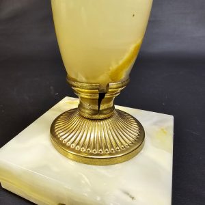 Elegant Bordslampa i Onyx från Zimmermann – Tidlös Design