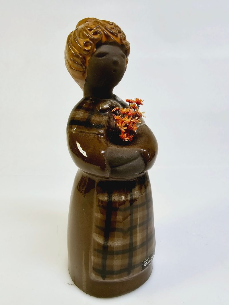 Keramisk figur "Kvinna med blommor" – Design Rosa Ljung