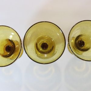 3st bärnstensfärgade dessertglas med bubblor i glaset