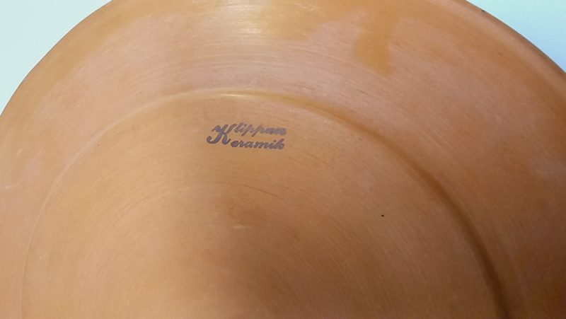 Set med 6 tallrikar från Klippan Keramik – Retro klassiker i jordnära toner