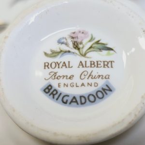 Elegant teservis "Brigadoon" från Royal Albert – 4 set
