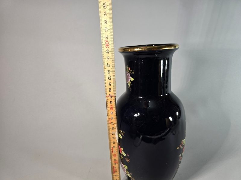 VAS, porslin, Italien - Höjd ca 29 cm