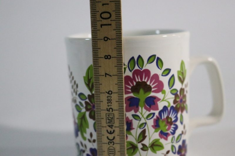 Retro Mugg från Staffordshire Potteries – Blommig Design, England