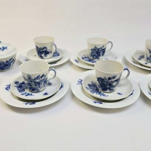Kunglig elegans: Komplett kaffeservis från Royal Copenhagen