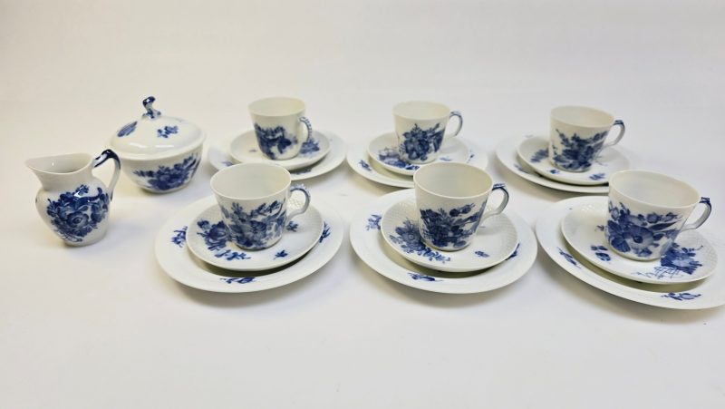 Kunglig elegans: Komplett kaffeservis från Royal Copenhagen