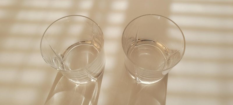 Glas, 2st