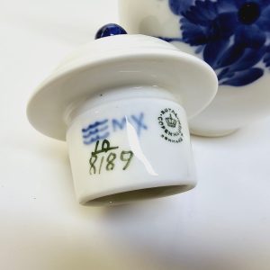 Kunglig Elegans – Vintage Kaffekanna från Royal Copenhagen
