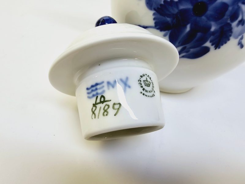 Kunglig Elegans – Vintage Kaffekanna från Royal Copenhagen