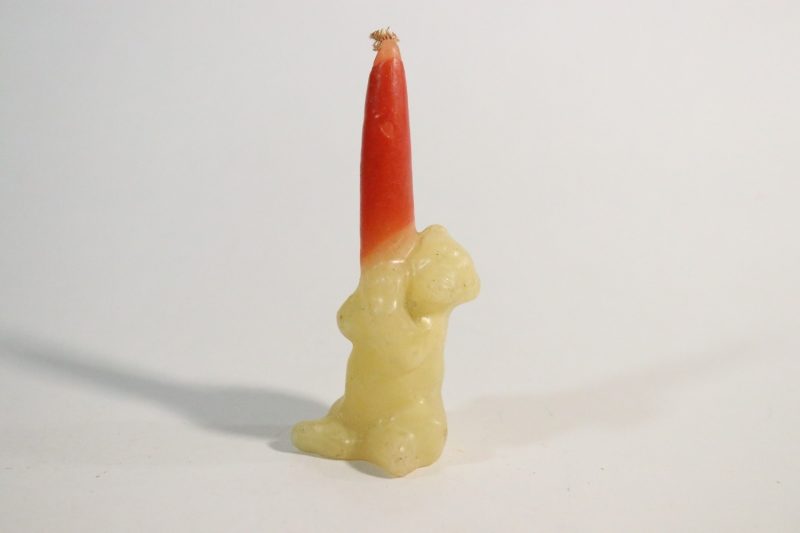 Charmigt vintage-ljus i form av en figur – 11,5 cm högt